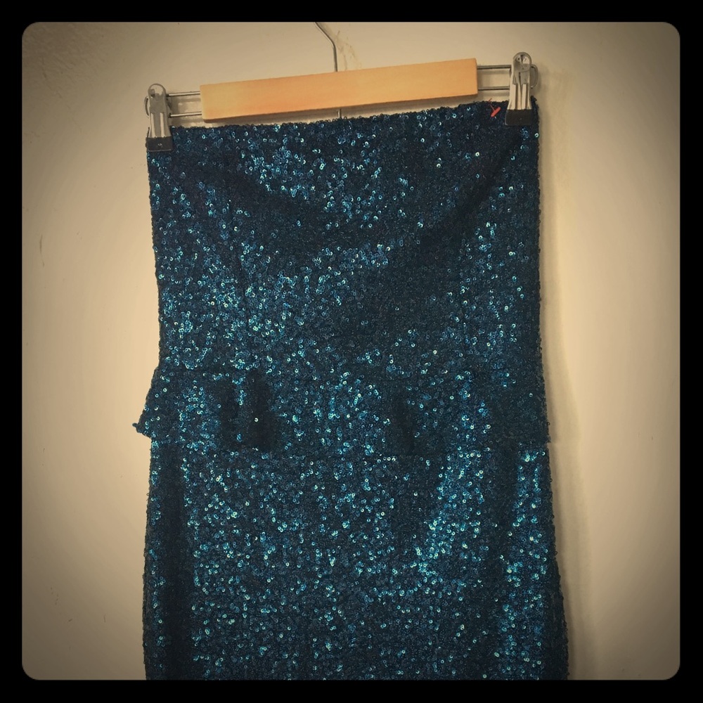 COPY - Zara trafaluc Blue Strapless Sequin Mini D…
